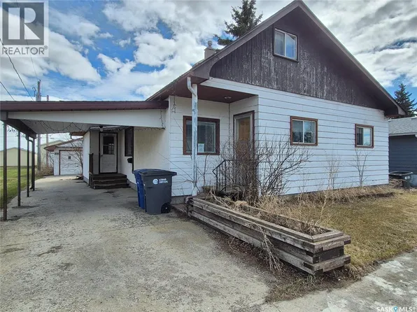 225 1st Ave, Kendal, SK S0G 2P0
