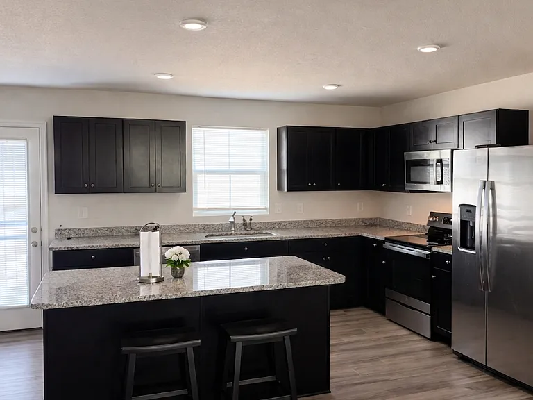 434 Forecastle St — Photo 3