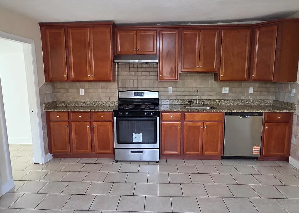 26 Highland Ave #2