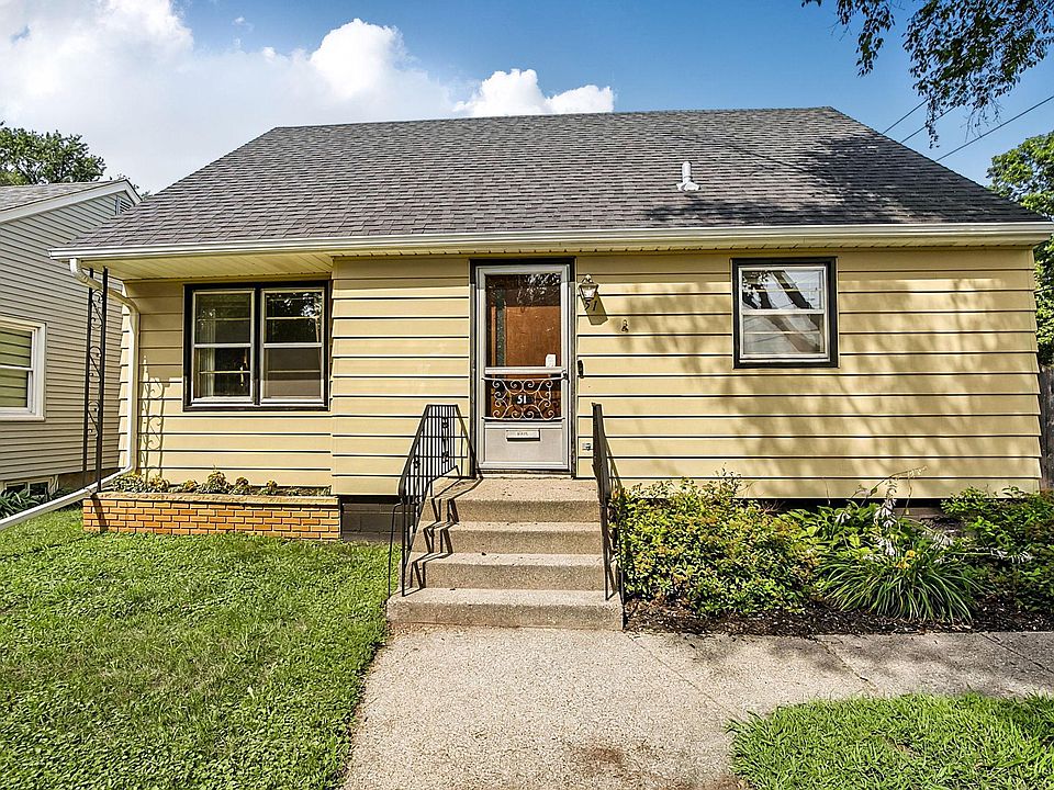 1st image of 51 21st Ave N
