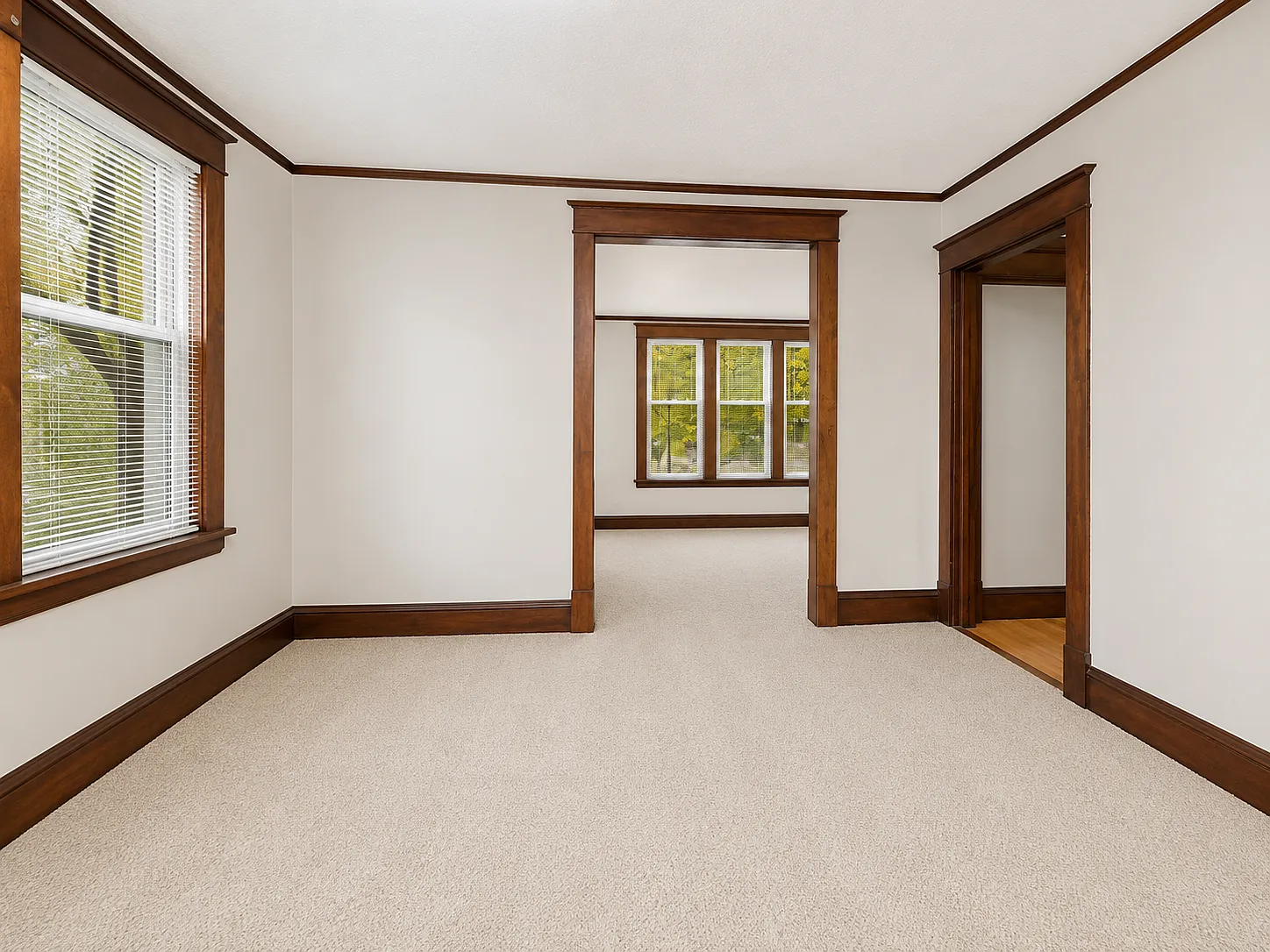5 bed, $3,100 — Photo 3
