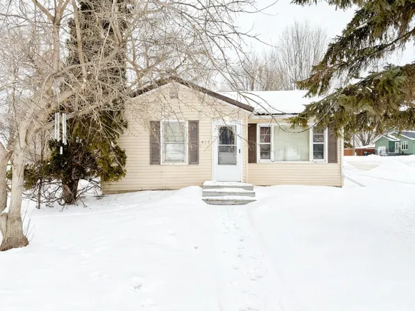 815 E Vernon Ave, Fergus Falls, MN 56537