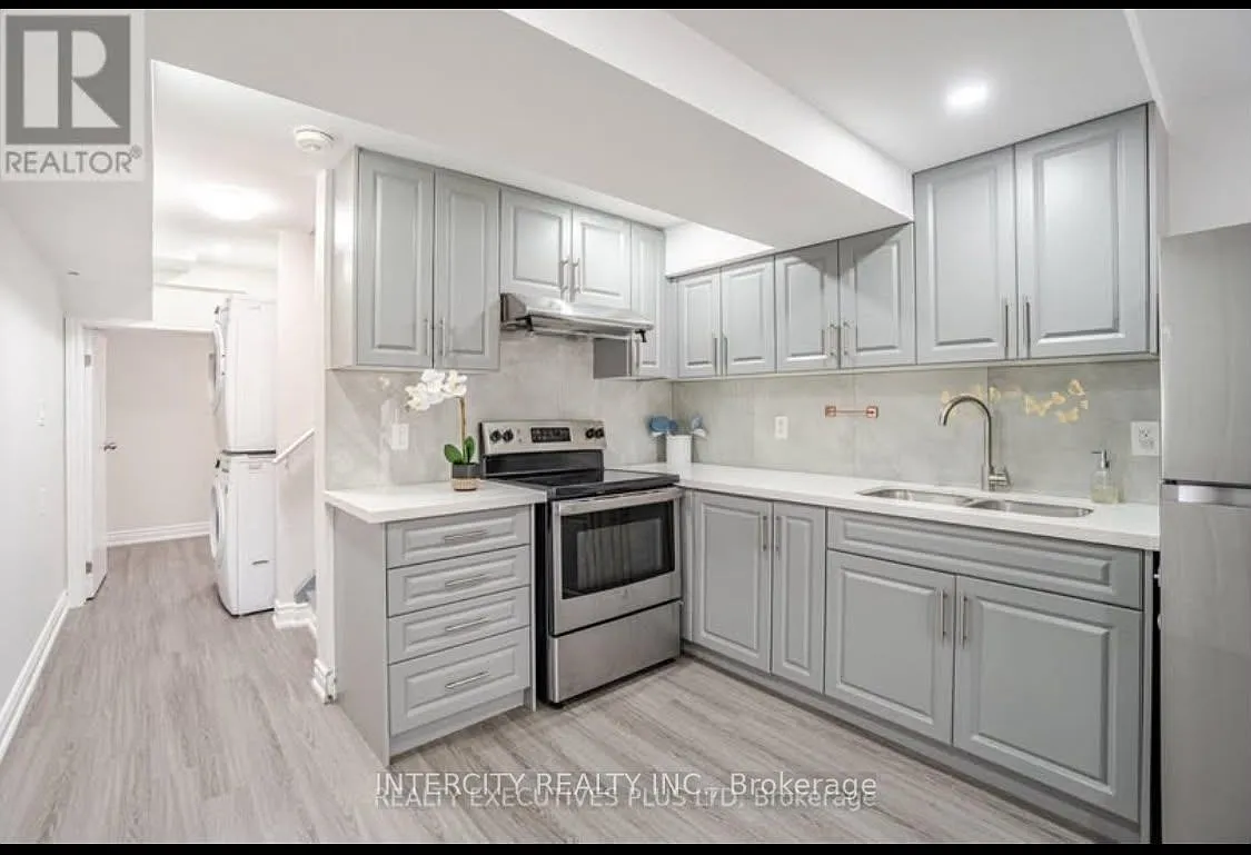 2 bed, $1,600 — Photo 1