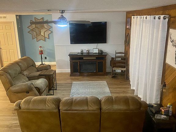 2nd image of 1178 E Amberjack Dr