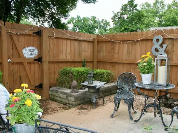 6525 Deane Hill Dr APT 20, Knoxville, TN 37919