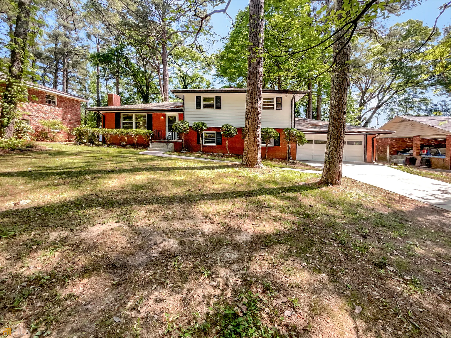 2559 Clifton Springs Mnr photo 1