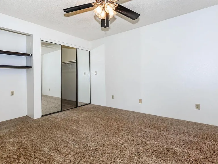 Rio Cancion Apartments — Photo 66