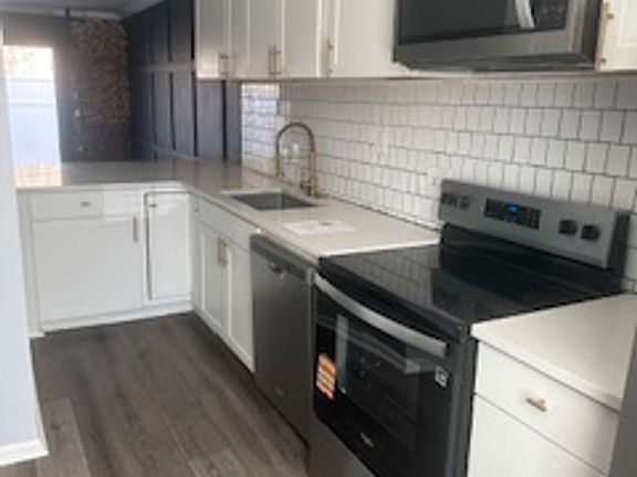 4th image of 3531 Lynhaven Dr APT E