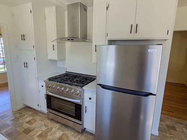 15422 Woodcrest Dr — Photo 6