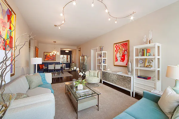 Sold by Nest Seekers International | media 2