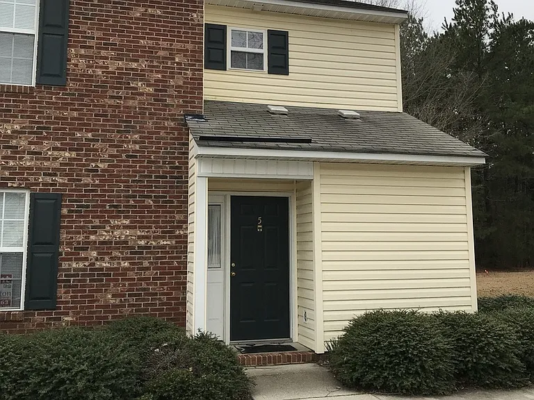 601 Main St — Photo 1