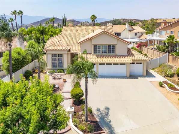 1010 Chantel Dr, Corona, CA 92879