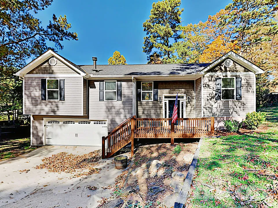 32 Chestnut Ridge Dr NE