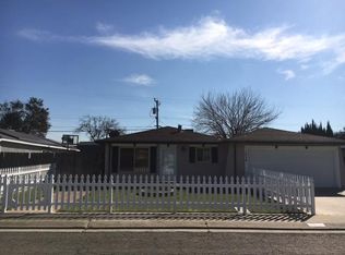 1014 W Madsen Dr, Ripon, CA 95366