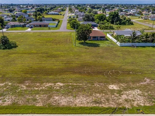 1312 Diplomat Pkwy E, Cape Coral, FL 33909