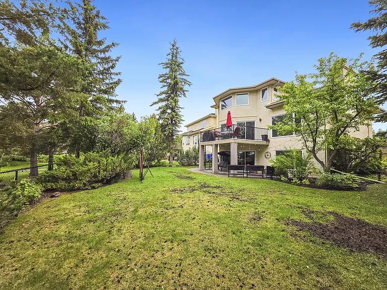 138 Mount Robson Close SE — Photo 51