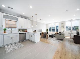 70 Thorne St #2A, Jersey City, NJ 07307