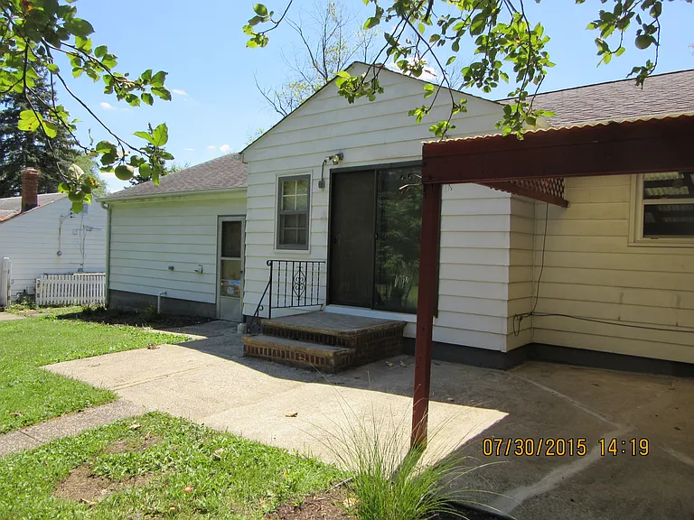 35505 Aurora Rd — Photo 23