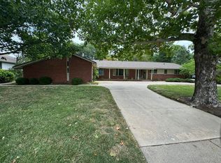 642 N Stratford Ln, Wichita, KS 67206