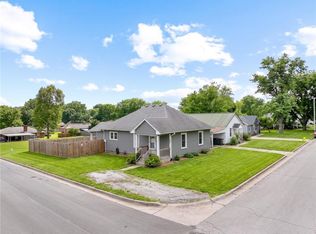 501 W 29th St, Higginsville, MO 64037