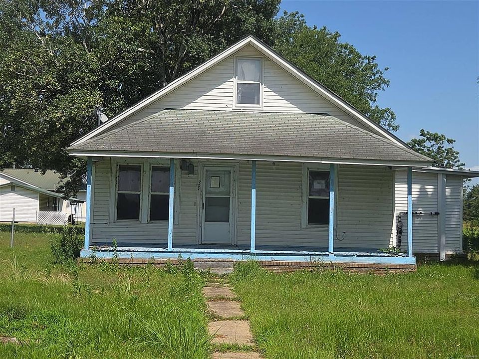 1st image of 222 Ritter St