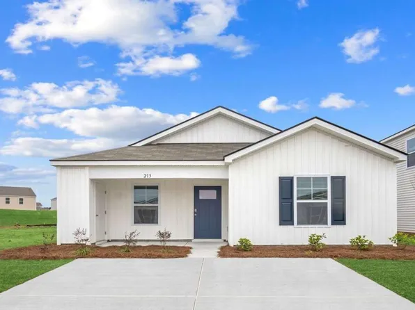 213 Lakeside Dr, Port Wentworth, GA 31407