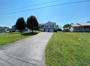 304 Persimmon Ln, Jonesborough, TN 37659