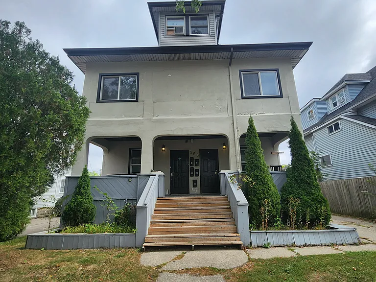 366 Campbell Ave #1 — Photo 4