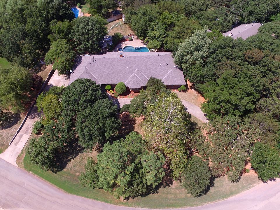 1st image of 2401 Rosewood Ln