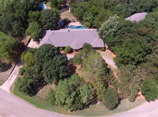 2401 Rosewood Ln, Edmond, OK 73013