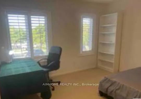 4072 Colonial Dr — Photo 9