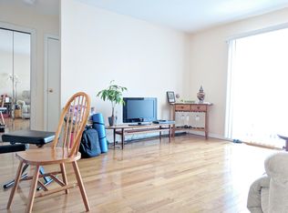 28 Westgate Rd APT 005A, Chestnut Hill, MA 02467