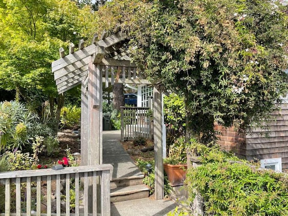 1st image of 606 Easterby St