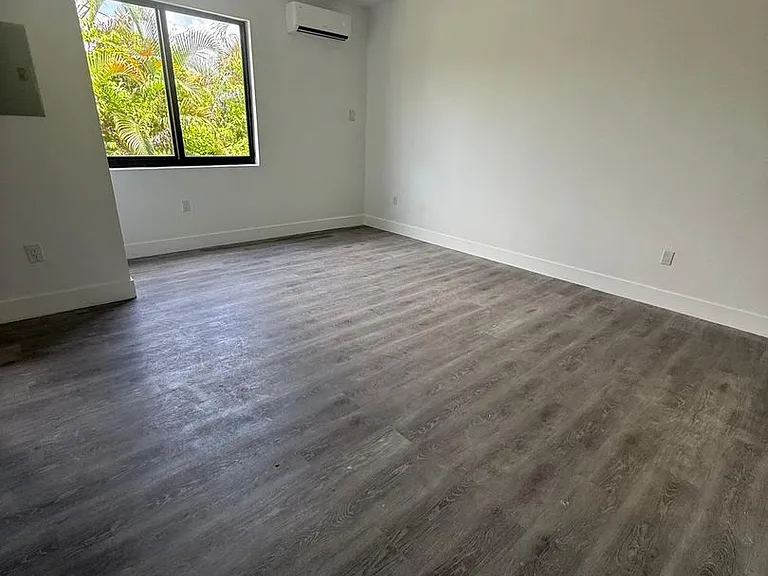 Studio from $1,500/mo & 1/1 from $1,600/mo, newly renovated/Estudio desde $1,500/mes y 1/1 desde ... — Photo 7