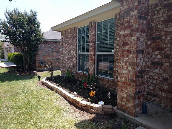 2nd image of 657 Fossil Wood Dr