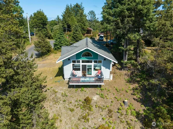 27907 K Place, Ocean Park, WA 98640