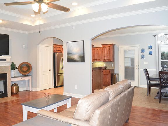 5th image of 3606 Connie Ln