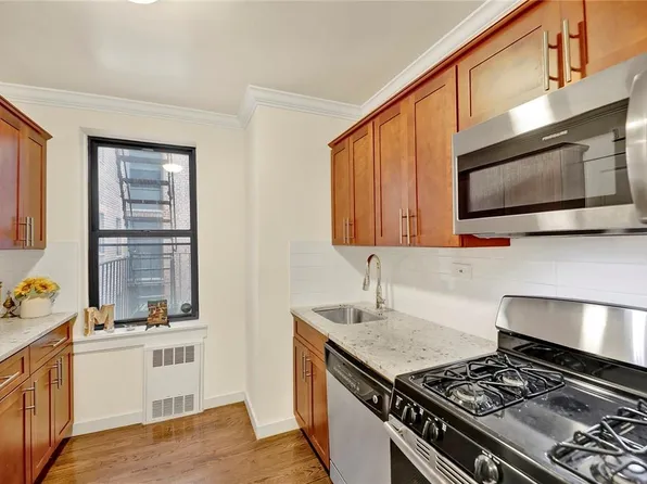 40 89th Street image 10 of 21