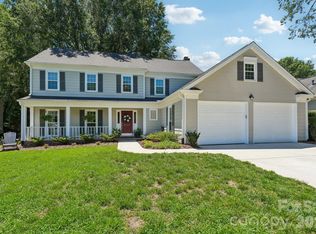 3113 Wild Lark Ct, Charlotte, NC 28210
