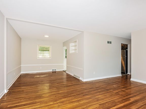 4th image of 106 Forestwood Dr
