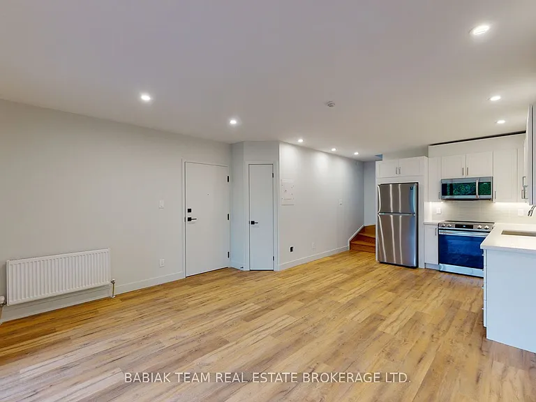238 Jane St #302 — Photo 8