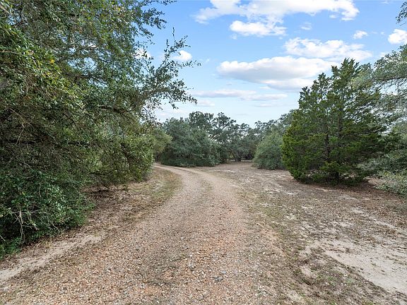 5th image of 2051 Hillview Rd