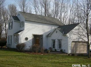 7082 Wimbleton Ct, East Syracuse, NY 13057