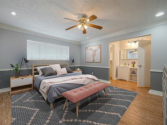 5th image of 16606 Royal Mile Ln