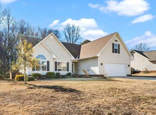 170 Waterford Dr, Angier, NC 27501