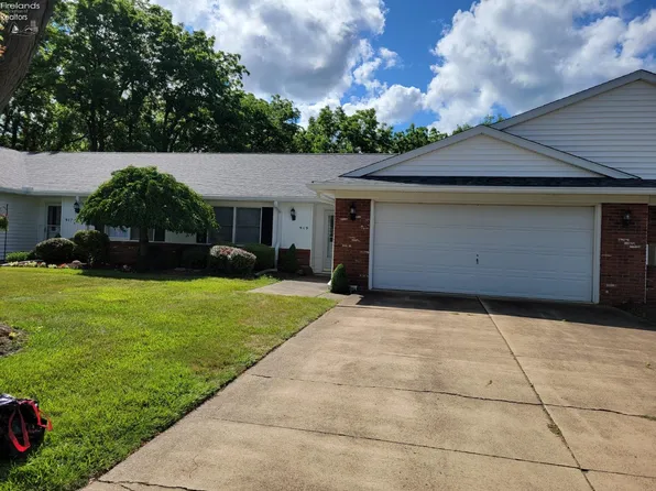 919 Ridgeview Dr, Huron, OH 44839