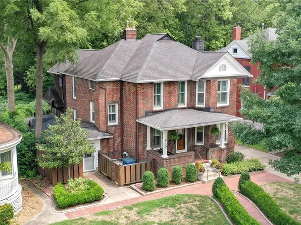 1415 Liberty St, Alton, IL 62002