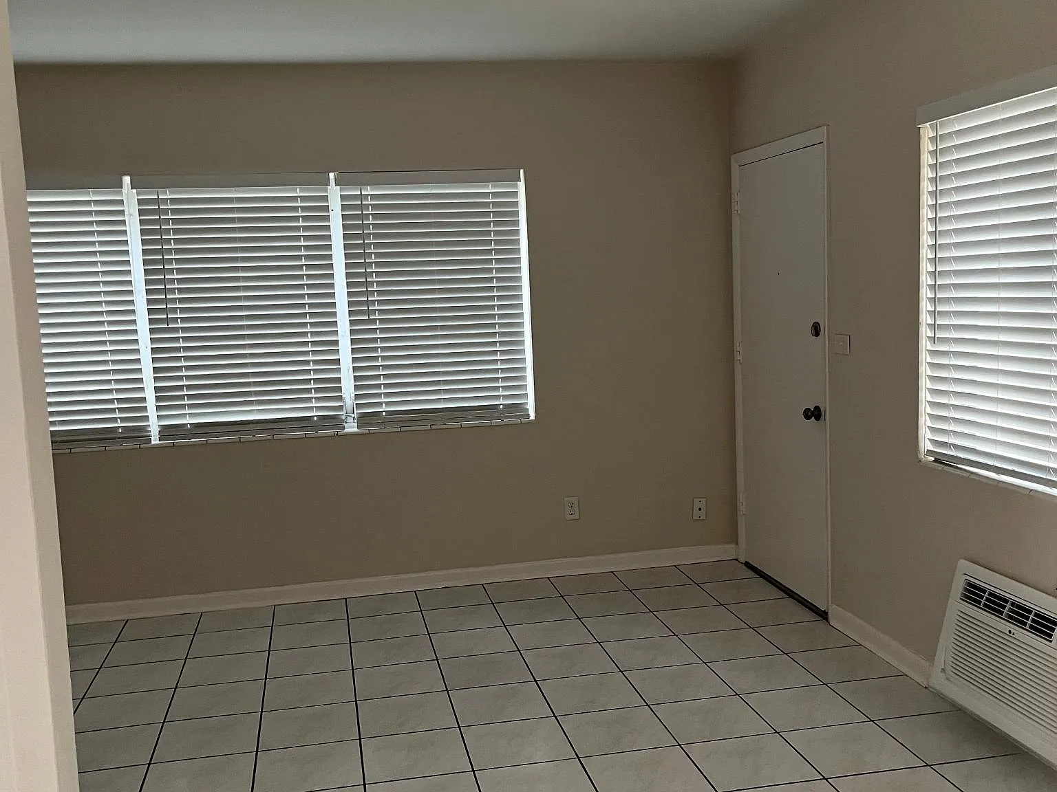 1 bed, 800 sqft, $1,800 — Photo 4