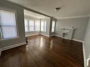 7210 S Bennett Ave, Chicago, IL 60649