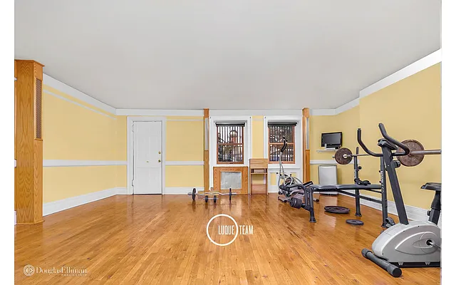 Sold by Douglas Elliman | media 24